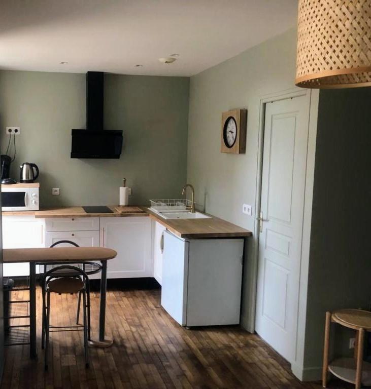 Logement A Brive Avec Terrasse Et Climatisation - Pres De La Gare Et Du Centre-Ville - Wifi Et Stationnement Gratuit ภายนอก รูปภาพ